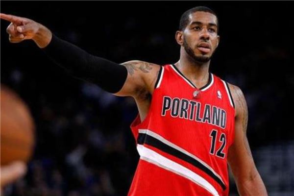 她露出的笑 她露出的笑